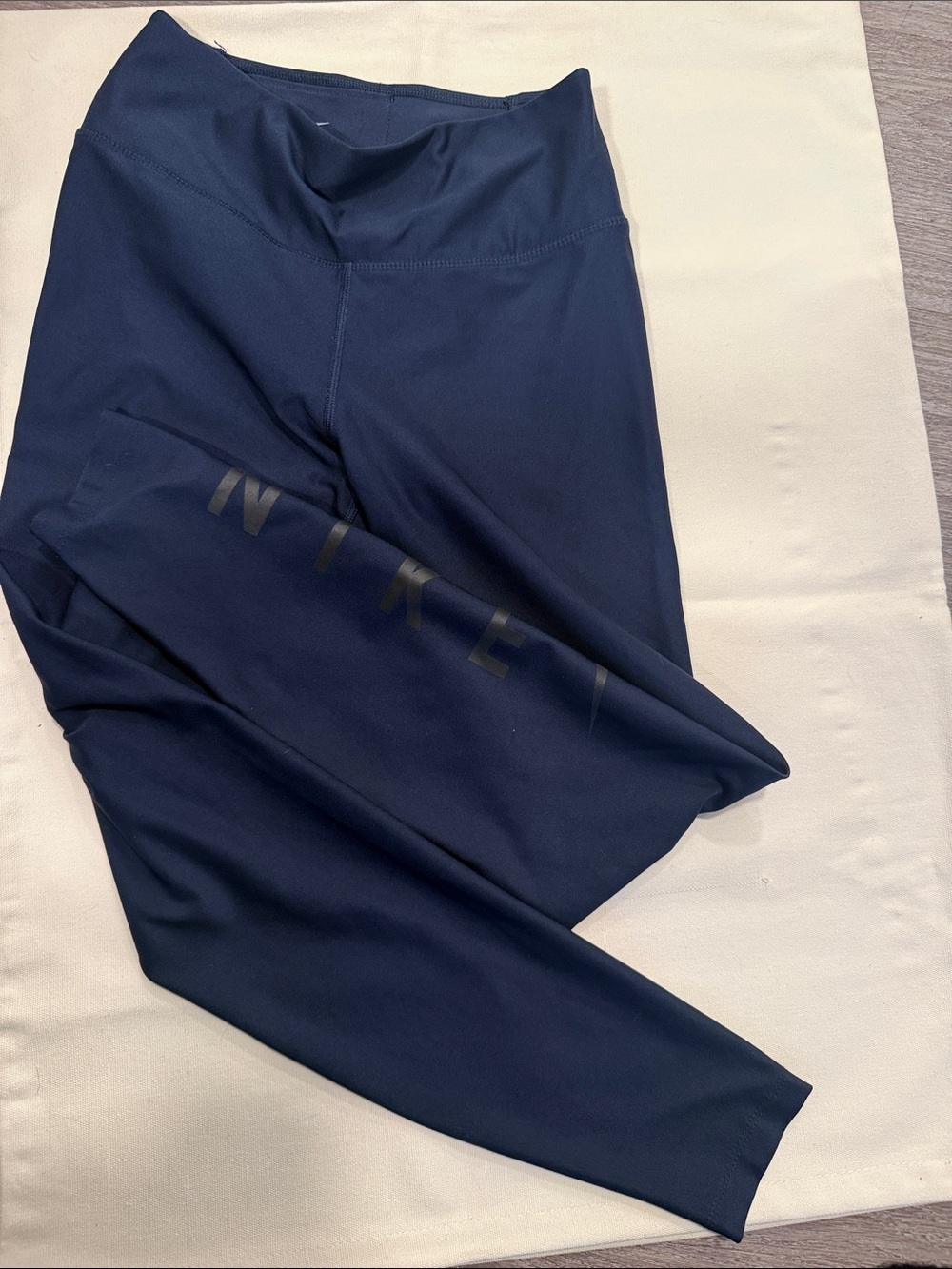 Nike Women’s Navy Blue Leggings with Subtle Logo